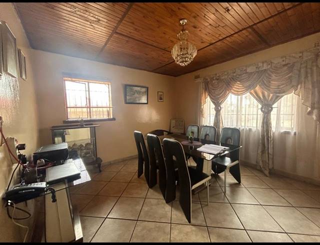 3 BEDROOM HOUSE FOR SALE IN VANDERBIJLPARK CW 6
